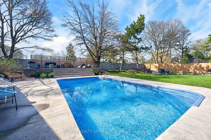 Photo 42 at 2601 Windjammer Road, Erin Mills, Mississauga