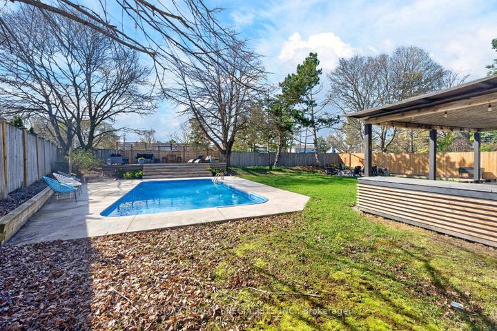 Photo 43 at 2601 Windjammer Road, Erin Mills, Mississauga