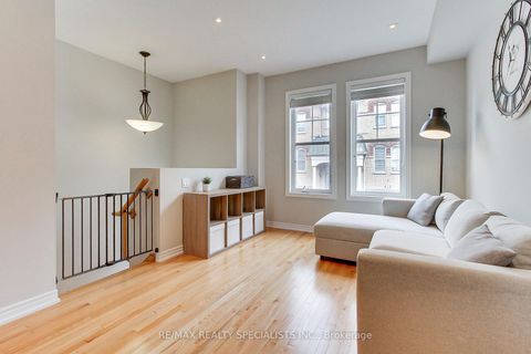 Photo 6 at 5 - 10 Porter Avenue W, West Woodbridge, Vaughan