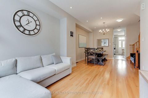 Photo 8 at 5 - 10 Porter Avenue W, West Woodbridge, Vaughan