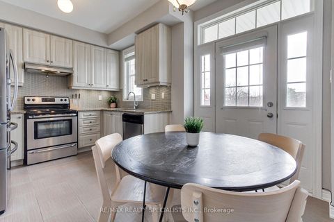 Photo 17 at 5 - 10 Porter Avenue W, West Woodbridge, Vaughan