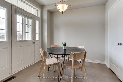 Photo 18 at 5 - 10 Porter Avenue W, West Woodbridge, Vaughan