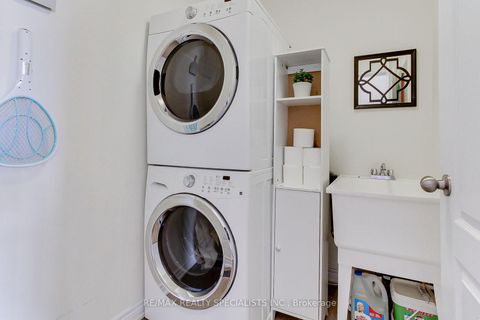 Photo 21 at 5 - 10 Porter Avenue W, West Woodbridge, Vaughan