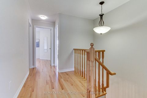 Photo 22 at 5 - 10 Porter Avenue W, West Woodbridge, Vaughan