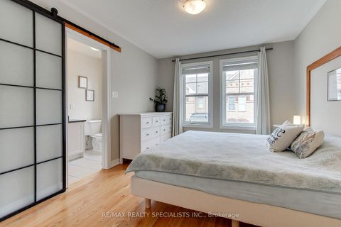 Photo 24 at 5 - 10 Porter Avenue W, West Woodbridge, Vaughan