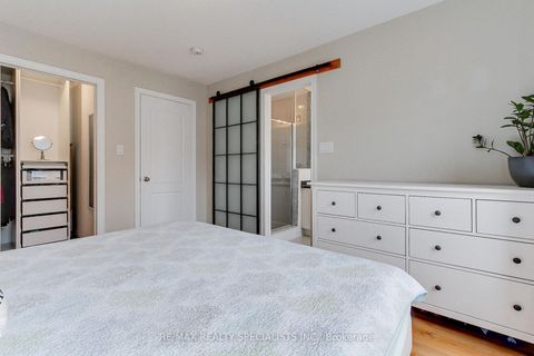 Photo 27 at 5 - 10 Porter Avenue W, West Woodbridge, Vaughan