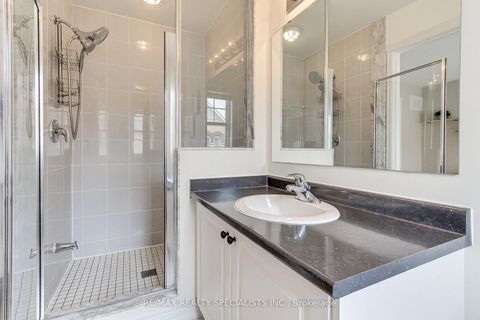 Photo 30 at 5 - 10 Porter Avenue W, West Woodbridge, Vaughan