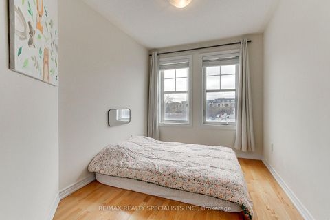 Photo 32 at 5 - 10 Porter Avenue W, West Woodbridge, Vaughan
