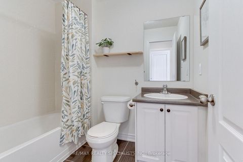 Photo 37 at 5 - 10 Porter Avenue W, West Woodbridge, Vaughan