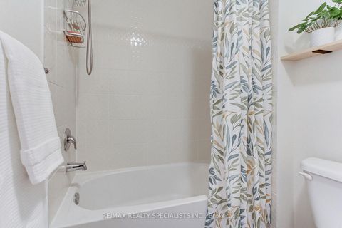 Photo 38 at 5 - 10 Porter Avenue W, West Woodbridge, Vaughan