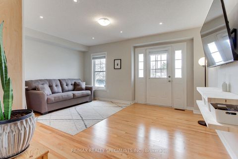 Photo 39 at 5 - 10 Porter Avenue W, West Woodbridge, Vaughan