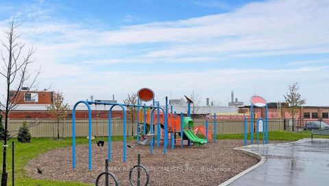 Photo 49 at 5 - 10 Porter Avenue W, West Woodbridge, Vaughan