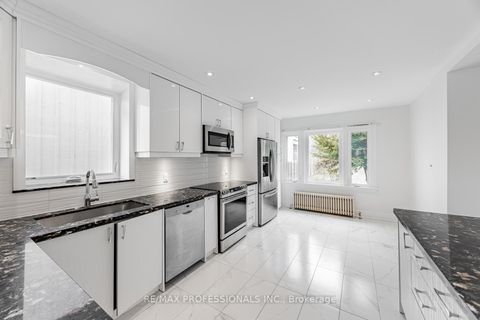 Photo 7 at 228 The Kingsway, Humber Valley, Toronto