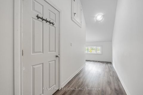 Photo 19 at 228 The Kingsway, Humber Valley, Toronto