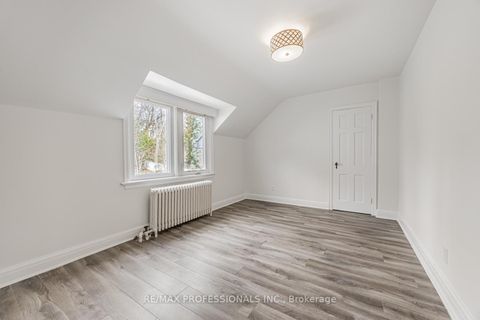 Photo 21 at 228 The Kingsway, Humber Valley, Toronto