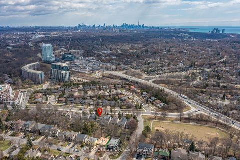 Photo 36 at 228 The Kingsway, Humber Valley, Toronto