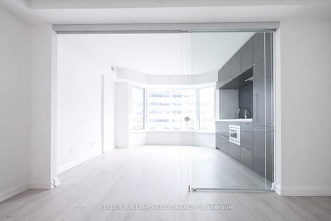 Photo 3 at 911 - 155 Yorkville Avenue, Annex, Toronto