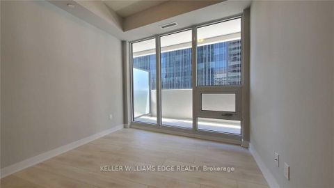 Photo 4 at 809 - 2221 Yonge Street, Mount Pleasant West, Toronto