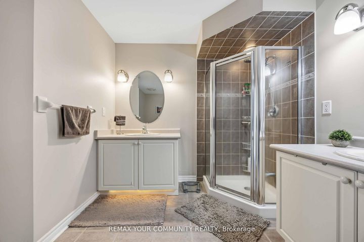 Photo 37 at 17 - 520 Silken Laumann Drive, Wyndham, Newmarket