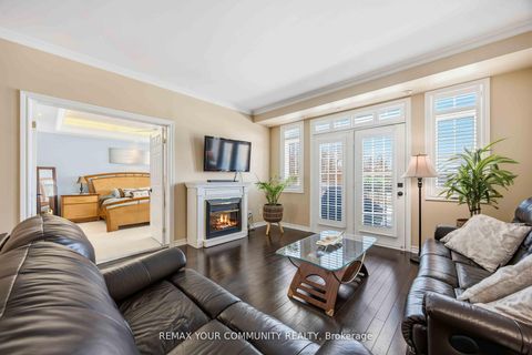 Photo 15 at 17 - 520 Silken Laumann Drive, Wyndham, Newmarket