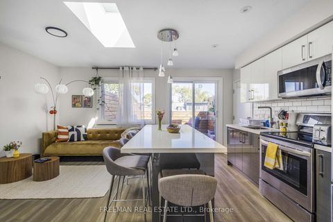 Photo 3 at 49 Beatrice Street, Bellwoods, Toronto