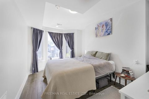 Photo 16 at 49 Beatrice Street, Bellwoods, Toronto