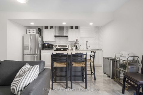 Photo 28 at 49 Beatrice Street, Bellwoods, Toronto