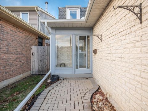 Photo 1 at 218 Mullen Drive, Brownridge, Vaughan