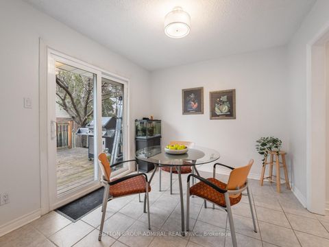 Photo 9 at 218 Mullen Drive, Brownridge, Vaughan