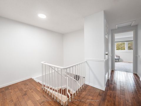 Photo 16 at 218 Mullen Drive, Brownridge, Vaughan