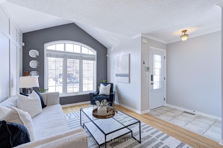 Photo 1 at 2142 Meadowglen Drive, WM Westmount, Oakville