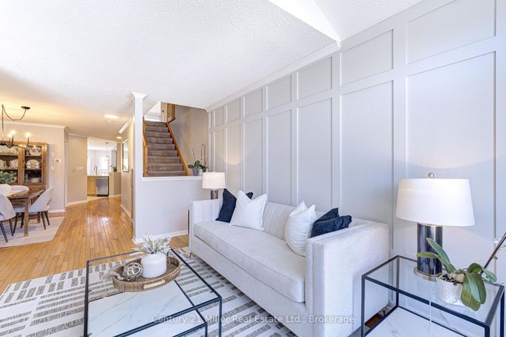 Photo 2 at 2142 Meadowglen Drive, WM Westmount, Oakville