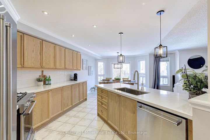 Photo 8 at 2142 Meadowglen Drive, WM Westmount, Oakville