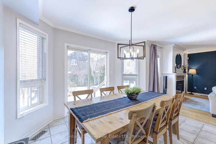 Photo 9 at 2142 Meadowglen Drive, WM Westmount, Oakville