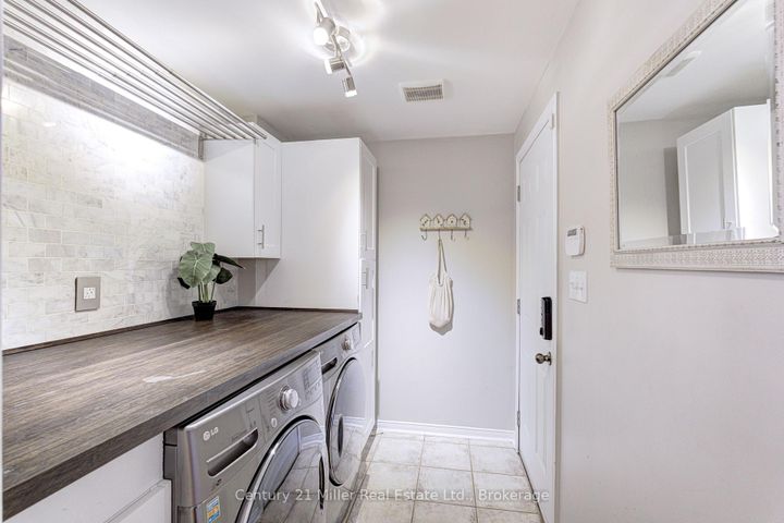 Photo 16 at 2142 Meadowglen Drive, WM Westmount, Oakville