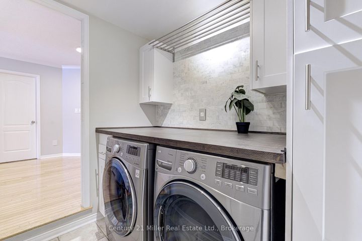 Photo 17 at 2142 Meadowglen Drive, WM Westmount, Oakville