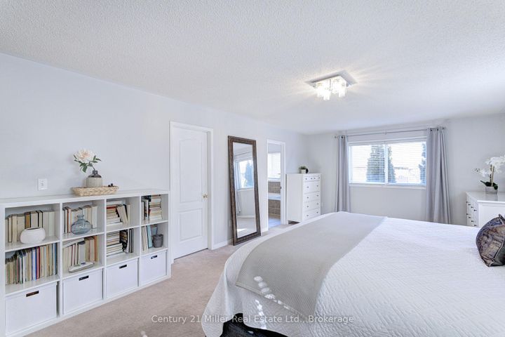 Photo 20 at 2142 Meadowglen Drive, WM Westmount, Oakville