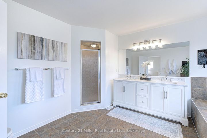 Photo 22 at 2142 Meadowglen Drive, WM Westmount, Oakville