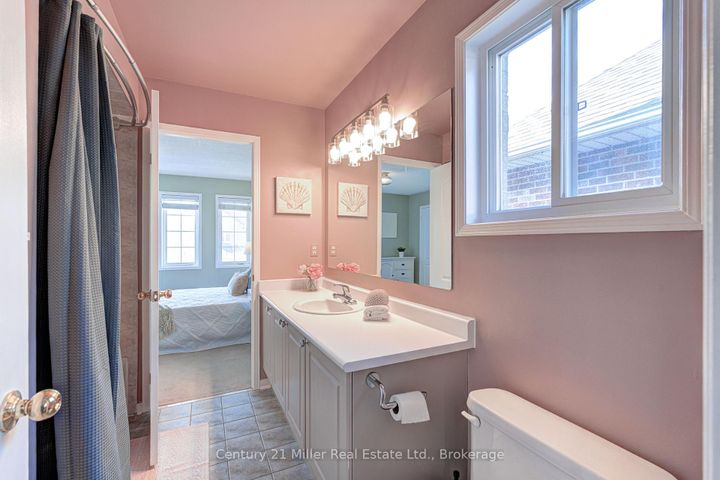 Photo 29 at 2142 Meadowglen Drive, WM Westmount, Oakville