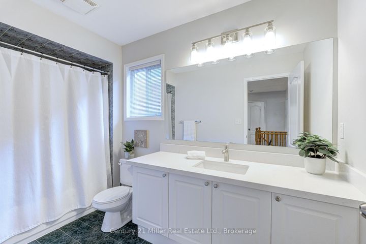 Photo 32 at 2142 Meadowglen Drive, WM Westmount, Oakville