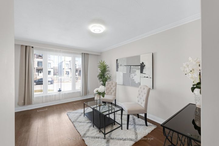 Photo 4 at 1038 Alexandra Avenue, Lakeview, Mississauga