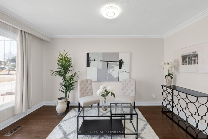 Photo 5 at 1038 Alexandra Avenue, Lakeview, Mississauga