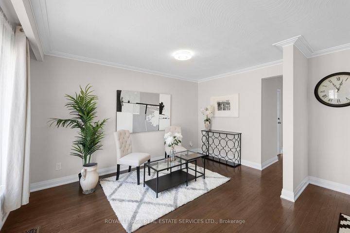 Photo 6 at 1038 Alexandra Avenue, Lakeview, Mississauga