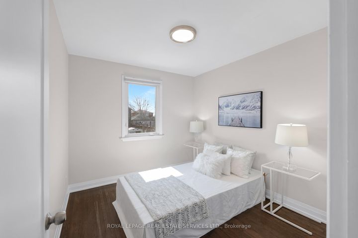 Photo 22 at 1038 Alexandra Avenue, Lakeview, Mississauga