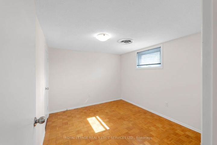 Photo 38 at 1038 Alexandra Avenue, Lakeview, Mississauga