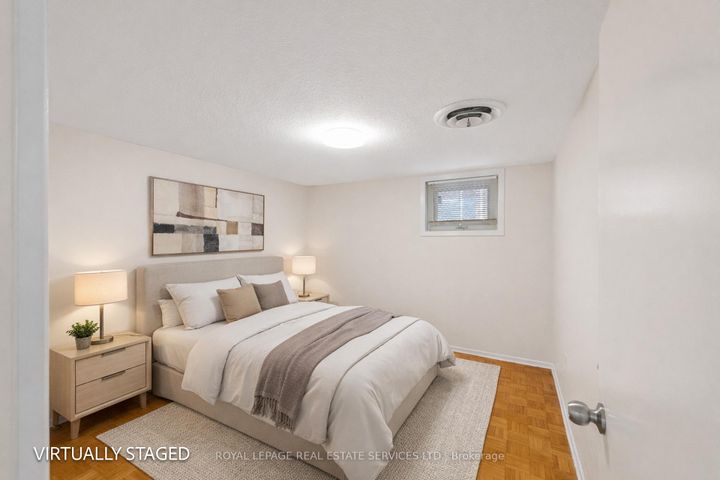 Photo 39 at 1038 Alexandra Avenue, Lakeview, Mississauga