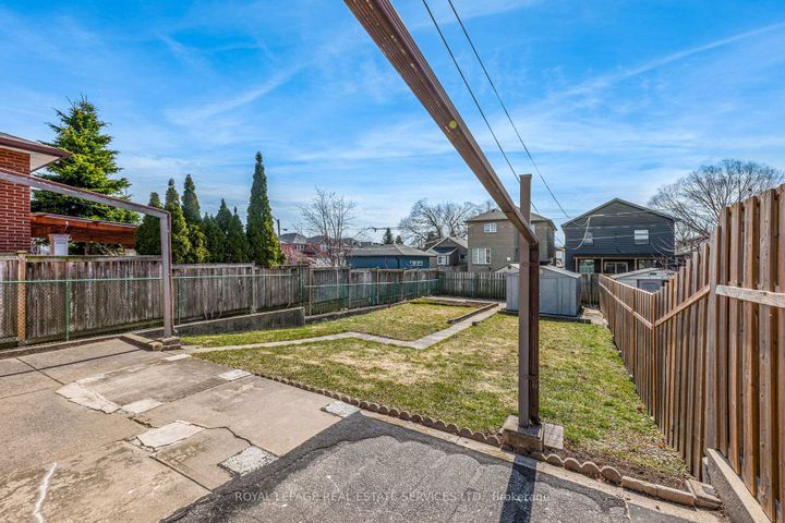 Photo 45 at 1038 Alexandra Avenue, Lakeview, Mississauga