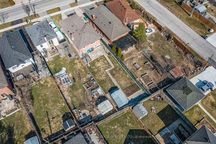 Photo 47 at 1038 Alexandra Avenue, Lakeview, Mississauga