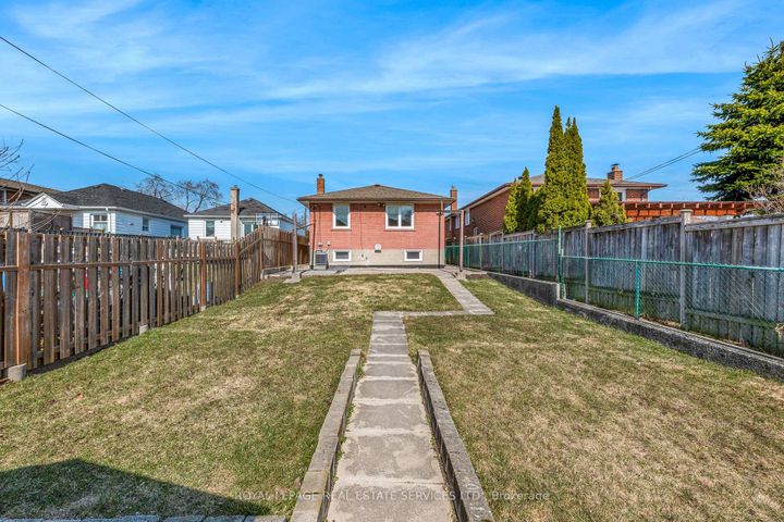 Photo 48 at 1038 Alexandra Avenue, Lakeview, Mississauga