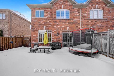 Photo 33 at 565 Foxcroft Boulevard, Wyndham, Newmarket